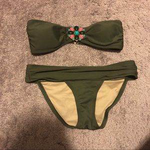 Green bikini set